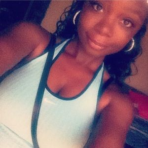 Meet your Posher, Gemelia